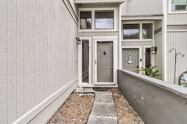 Foto del edificio - Pond View 3 Bedroom, 2 Bath Home in Ashley...