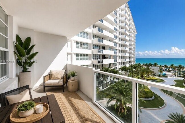 Foto del edificio - 100 Lincoln Rd
