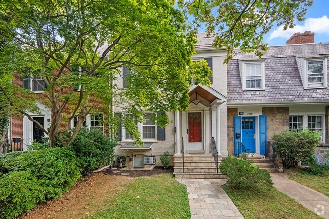 Building Photo - 1711 37th St NW