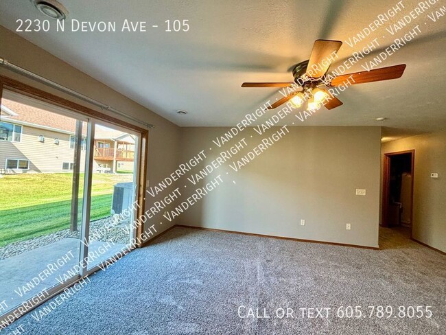 Building Photo - 2 Bedroom Walk Out Apartment in Tea!