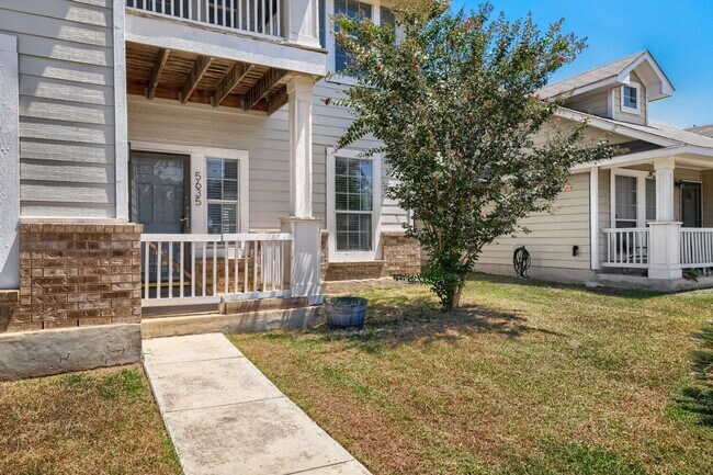 Building Photo - 5635 Midcrown Dr