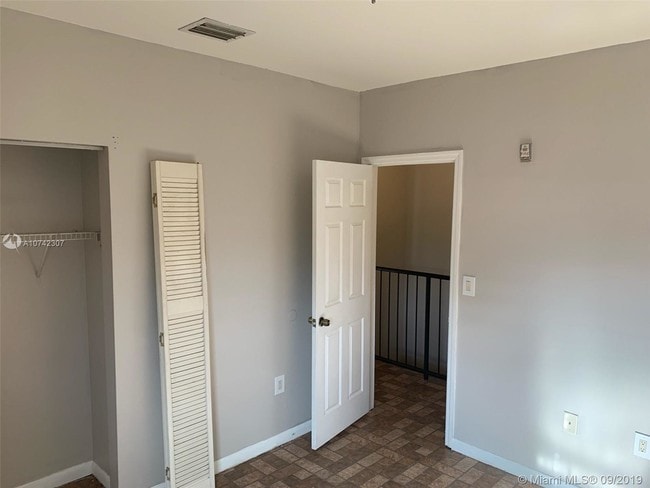 Foto del edificio - 720 NW 61st St