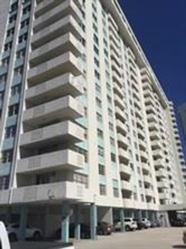 Primary Photo - 1833 S Ocean Dr