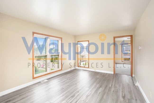 Building Photo - 117 N Jefferson St