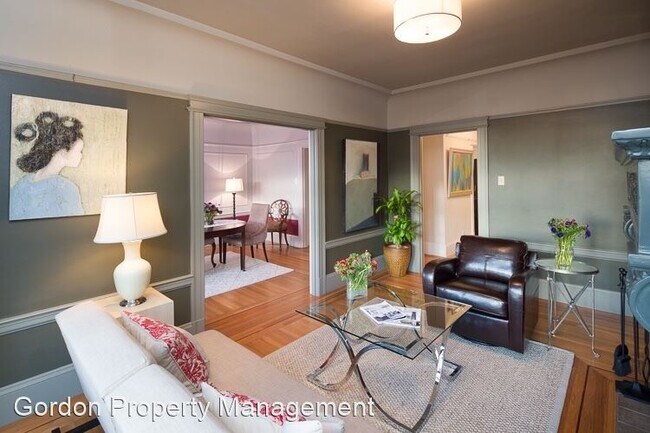 Building Photo - 2 br, 1.5 bath House - 2934 Larkin Street