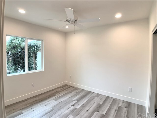 Building Photo - 408 Delphine Pl
