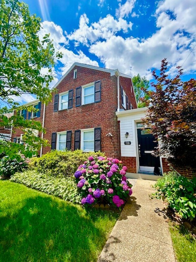 718 N Nelson St, Arlington, VA 22203 House Rental in Arlington, VA