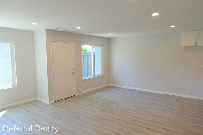 Foto del edificio - 4 br, 2.5 bath House - 4649 Persimmon Place