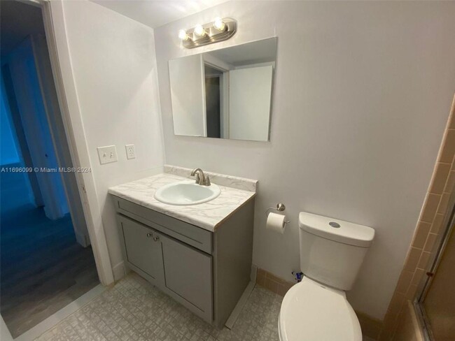 Foto del edificio - 2 bedroom in Dania FL 33004