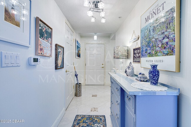 Foto del edificio - 4650 Links Village Dr