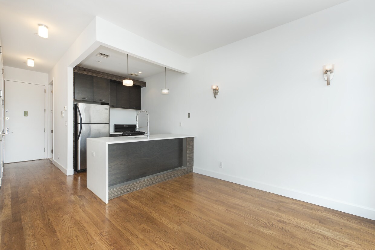 Foto principal - 1382 Atlantic Ave