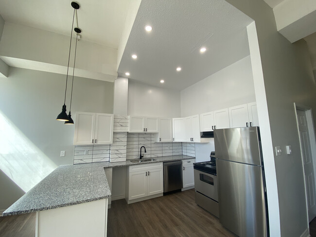 Building Photo - Adelaide Lofts