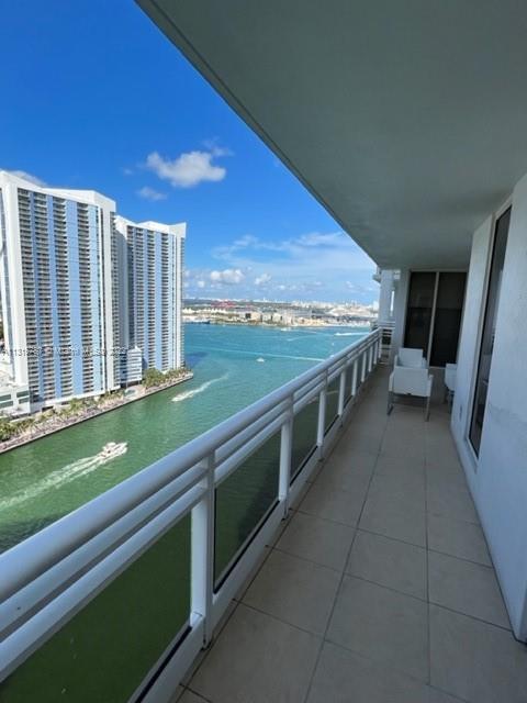 Foto del edificio - 901 Brickell Key Blvd