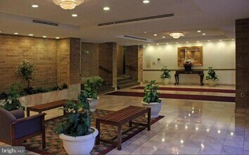 Building Photo - 3101 S Manchester St