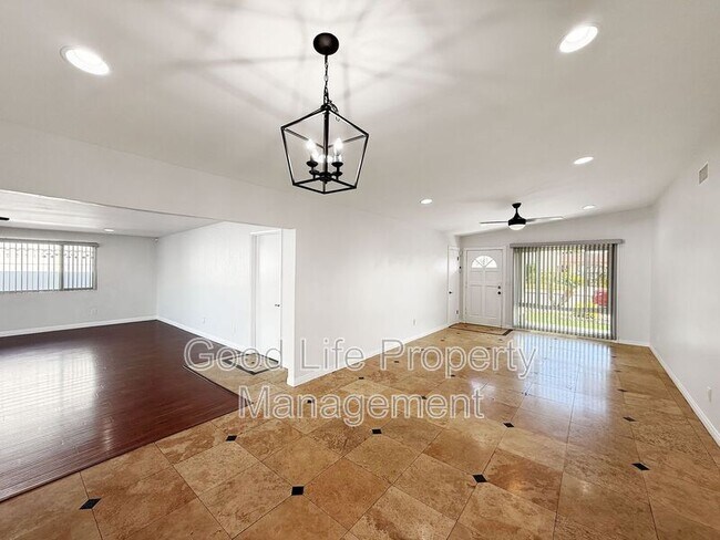 Building Photo - 818 Hemlock Ave
