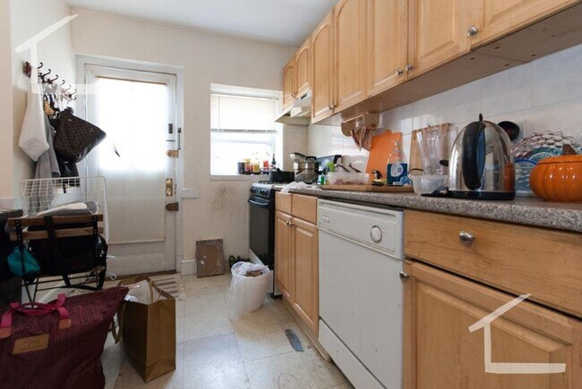 Foto del edificio - Nicely updated studio in the heart of Oak ...