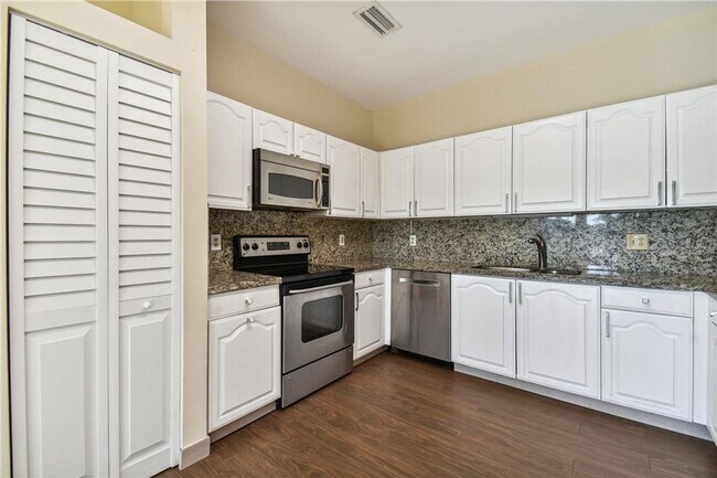 Foto del edificio - 541 NW 205th Ave