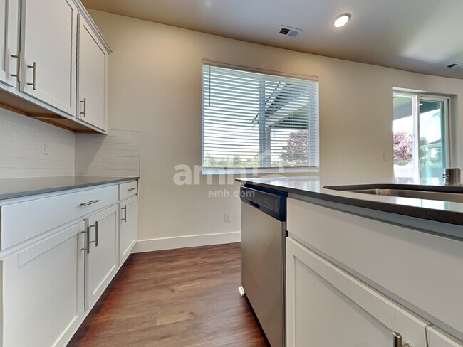 Foto del edificio - 17613 26th Ave Ct E