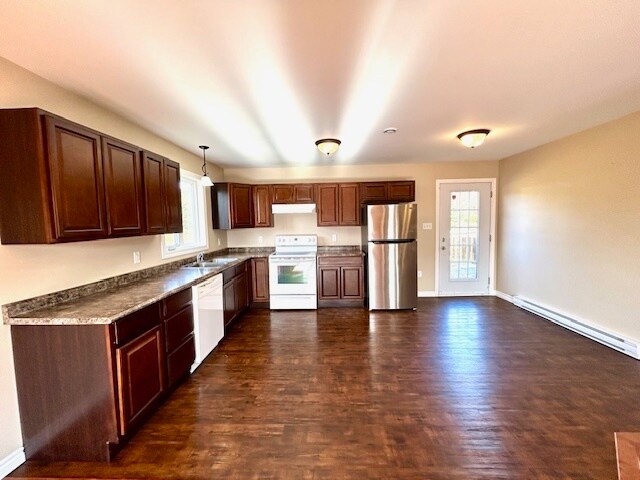 Building Photo - 204 Indian Meal Line