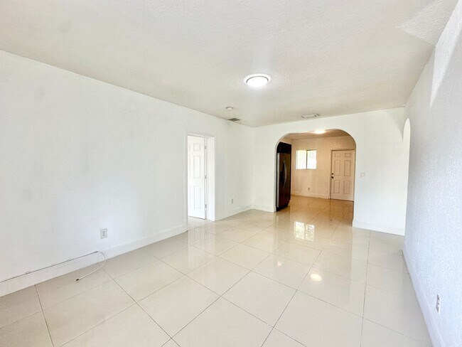 Foto del edificio - 1497 NE 118th Terrace