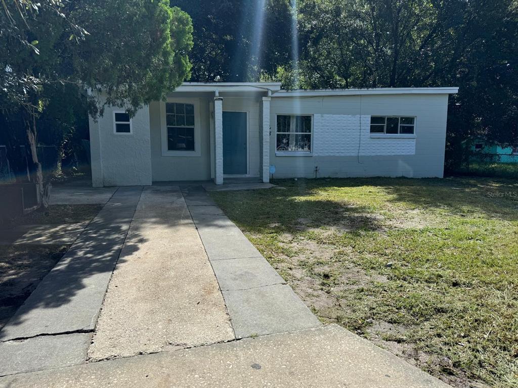 Primary Photo - 525 Sunset Dr