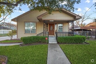 Building Photo - 1615 Airline Dr