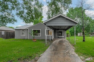 Building Photo - 4906 Larkspur St