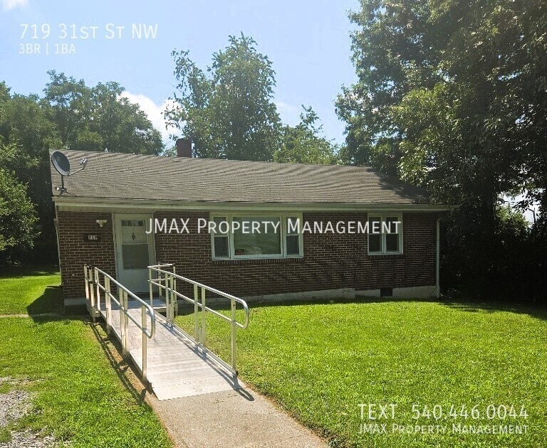 Photo - 719 31st St NW-