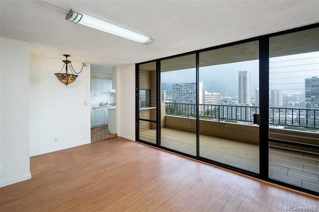 Foto principal - 2121 Ala Wai Blvd