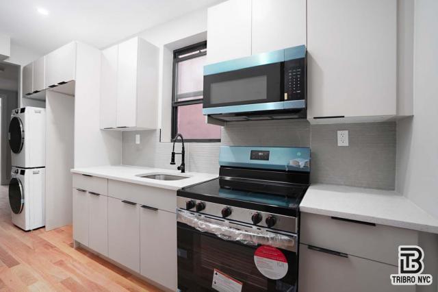 Foto del edificio - 3 bedroom in RIDGEWOOD NY 11385