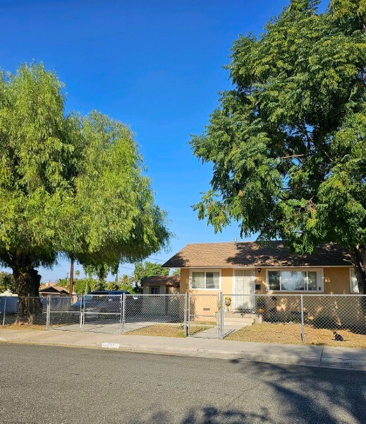 Primary Photo - 3255 Depot St