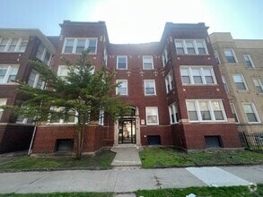 Building Photo - 6611 S Greenwood Ave