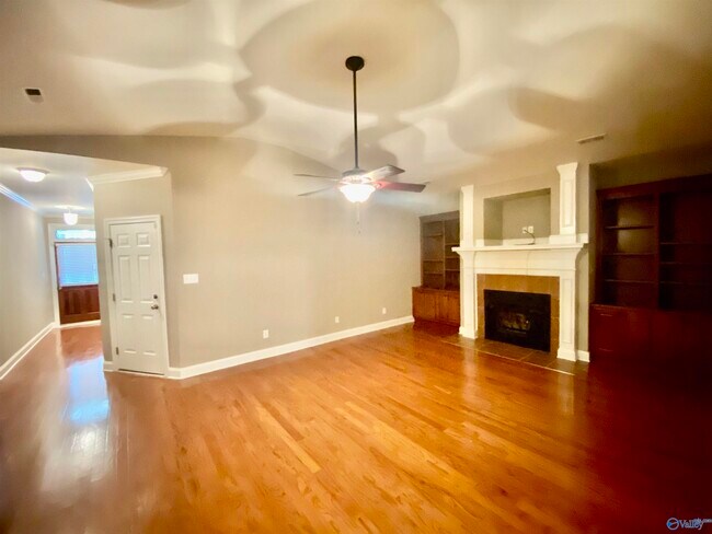 Building Photo - 3163 Mallard Point Dr SE