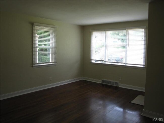Building Photo - 10720 Tesshire Dr