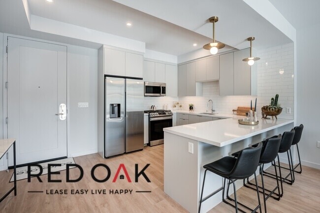 Foto del edificio - 2405 Hauser Blvd