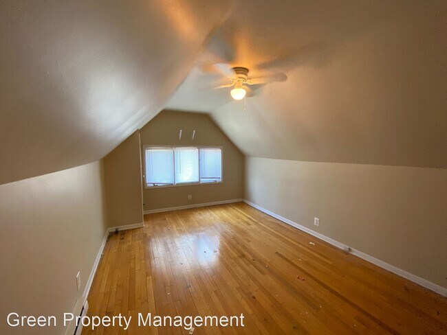 Building Photo - 323 Prospect Ave NE