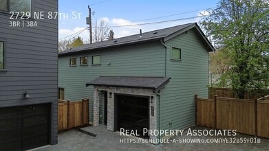Building Photo - 2729 NE 87th St