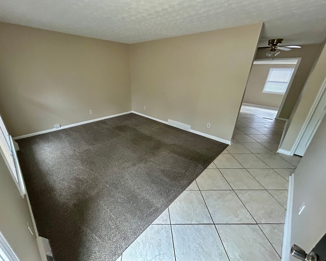 Primary Photo - Newly Remodeled 4-Bedroom, 3-Bath with Fin...
