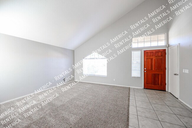 Foto del edificio - 2361 W Myrtle Dr