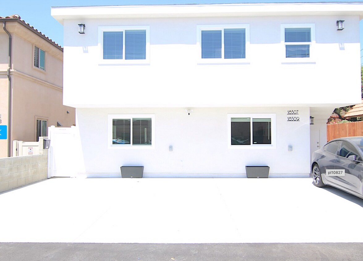 Foto principal - 18507 Burin Ave