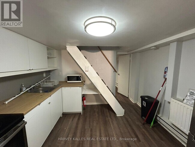Photo du bâtiment - 1098 Bathurst Street