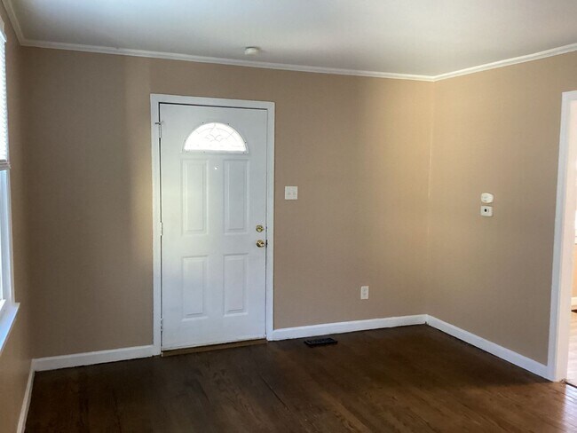 Building Photo - 4536 Waymire Ave 3BR/1BA (Dayton)