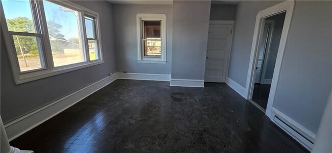 Building Photo - 62 Main Rd