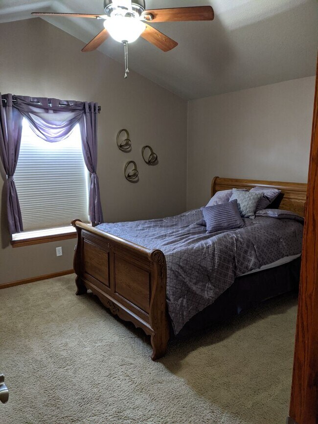 Foto del edificio - 4 bedroom, 1 3/4 bath house in Jesup