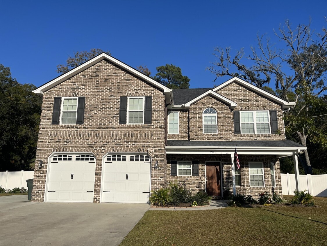 Building Photo - 901 Jena Ct