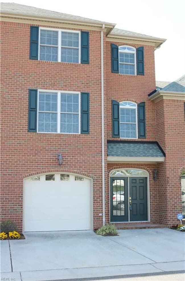Building Photo - 909 Royal Tern Way