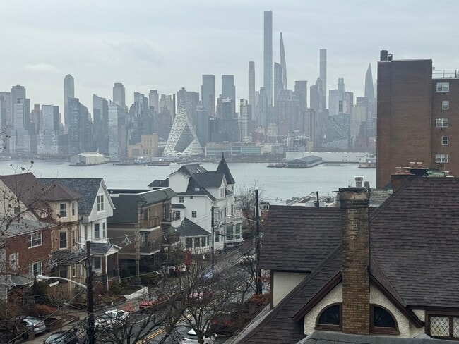 Foto del edificio - 35-39-39 Fulton St