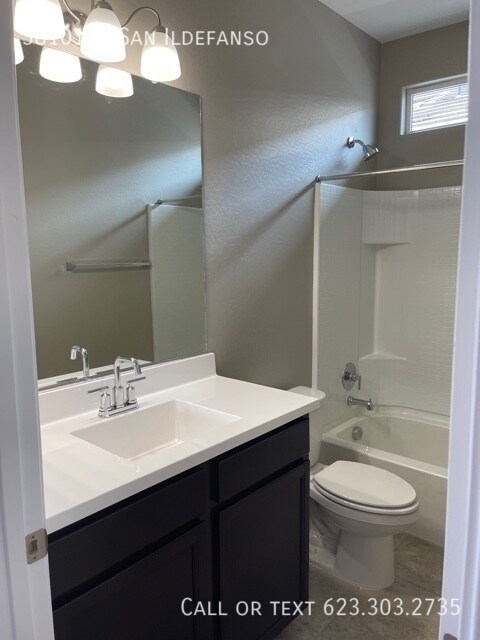 Building Photo - $1,750 - 3 Bed 2 Bath Home in Maricopa wit...