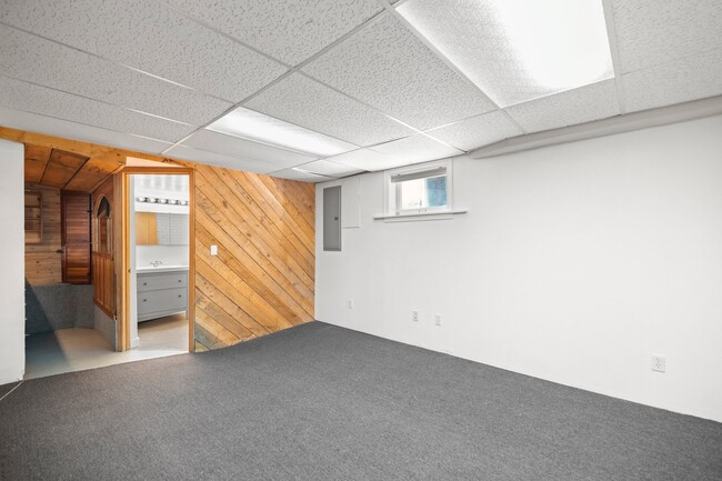 Building Photo - 3419 SE 57th Ave