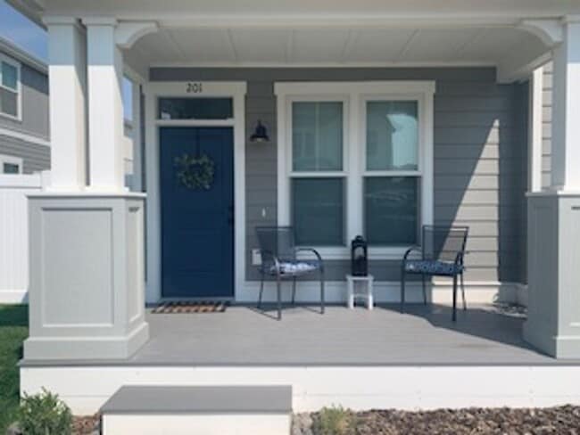 Building Photo - Elysian Road Triplex